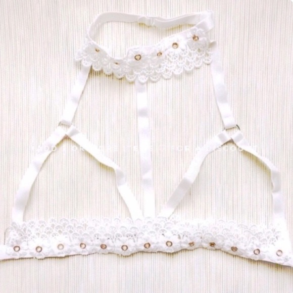 ♡ ₊̣̇ ༟༟ Everything Moves・ ˚  ⁺   ⭐️    ♡ - Picture 1 of 7